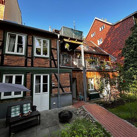 Unterkunft Direkt An Der Schelfkirche Schwerin  Bagian luar foto